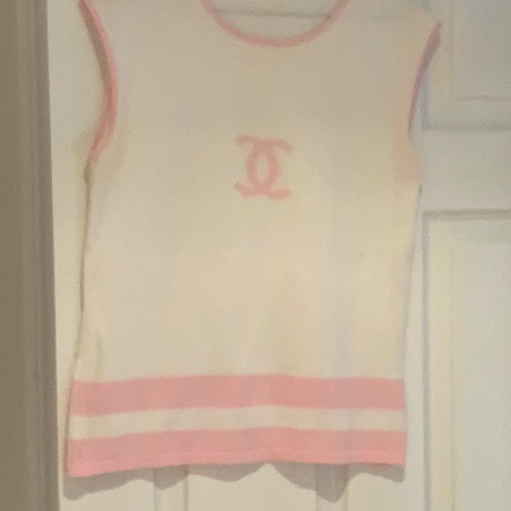 Chanel - Picture 1 of 7